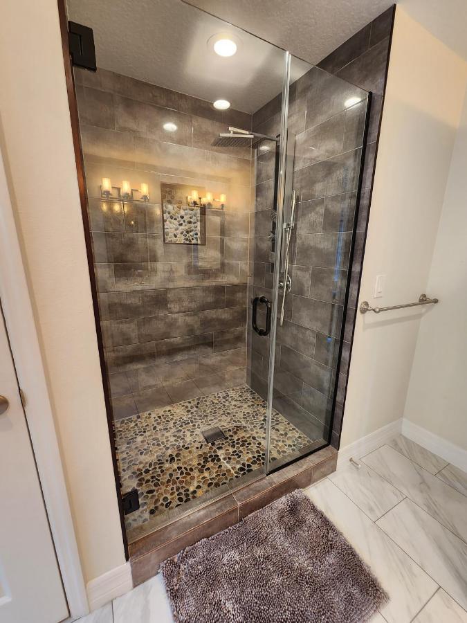 The Villa Orlando@College Park. Sleeps16 Eksteriør billede