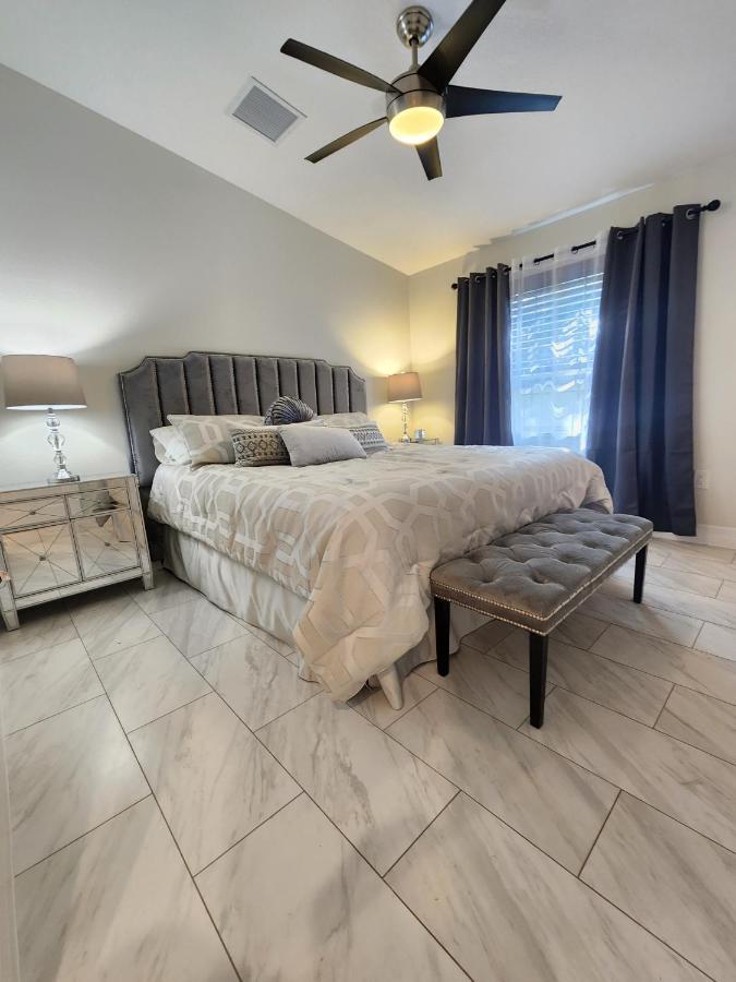 The Villa Orlando@College Park. Sleeps16 Eksteriør billede