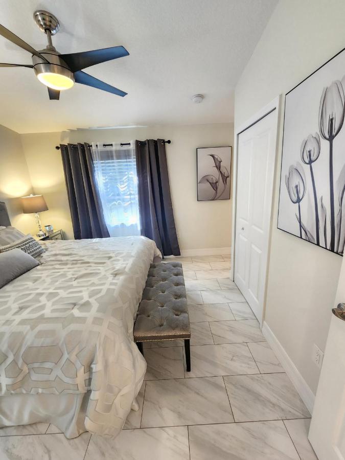 The Villa Orlando@College Park. Sleeps16 Eksteriør billede